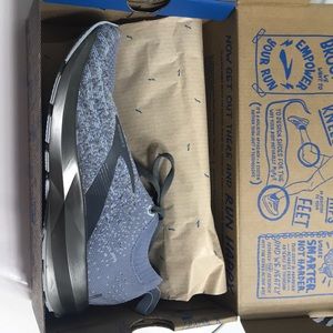 Women’s Size 6.5 Brooks Levitate